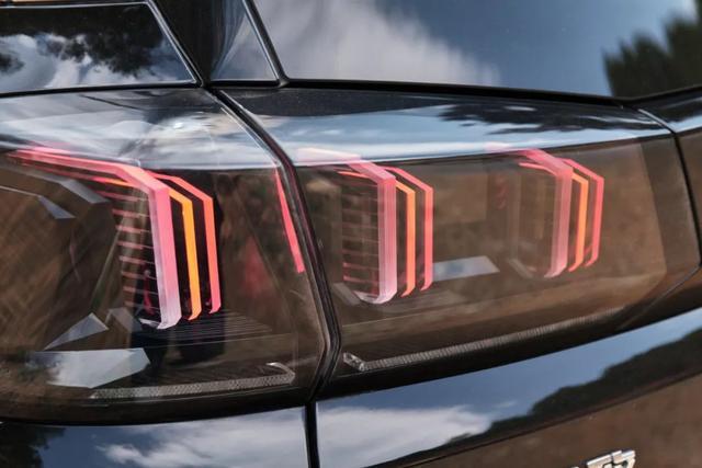 小试标致4008&5008，“新法式SUV”表现如何？
