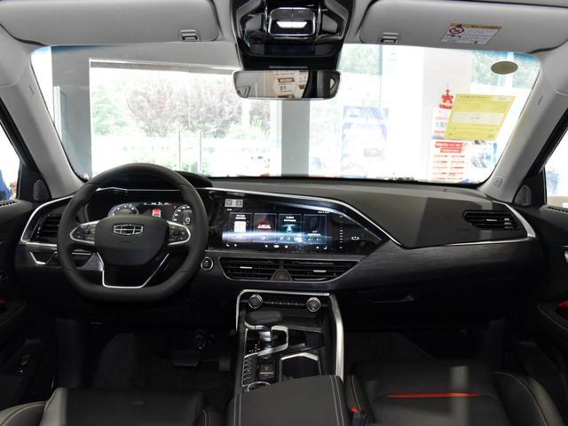 比宝马X6漂亮的国产SUV，2.0T+8AT，一起看吉利星越