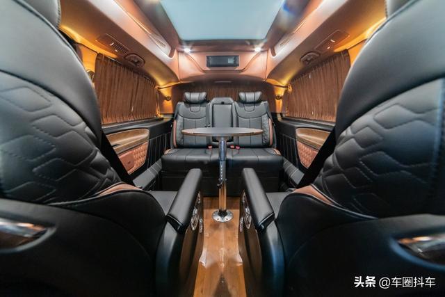 不要只看第二排！全新奔驰V260L，无敌第三排，坐起来太舒适