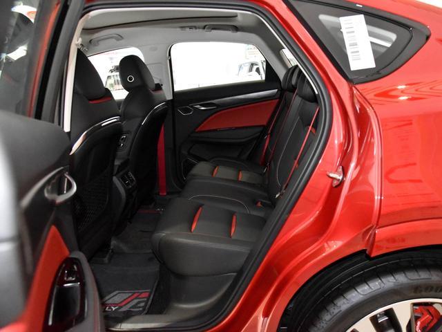 比宝马X6漂亮的国产SUV，2.0T+8AT，一起看吉利星越