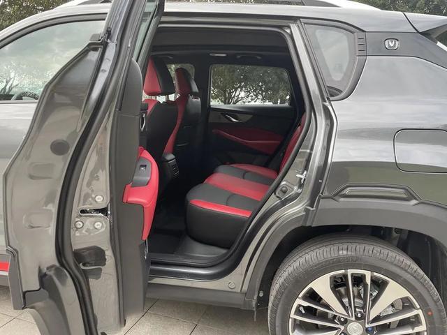 最精致的小型SUV，没有之一！长安CS35PLUS试驾报告