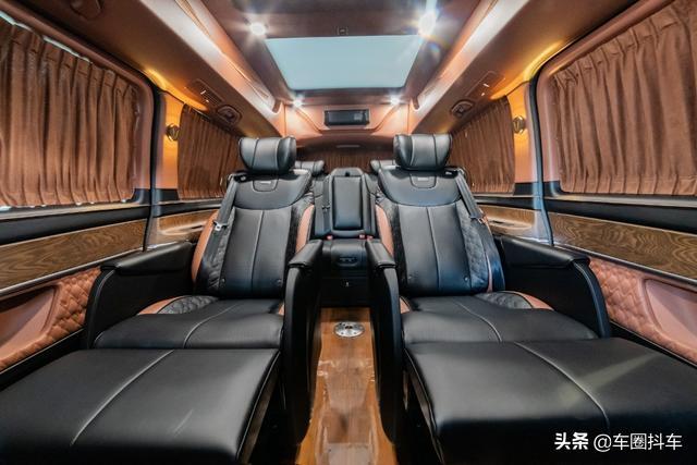 不要只看第二排！全新奔驰V260L，无敌第三排，坐起来太舒适