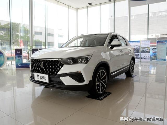 轴距超越合资SUV，价格便宜养车不贵，实拍奔腾T77