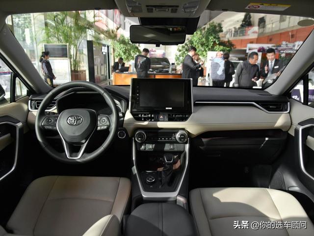 油耗5L质量省心，日系老牌SUV，丰田混动，丰田RAV4荣放