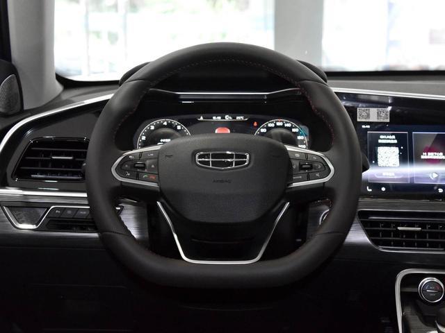 比宝马X6漂亮的国产SUV，2.0T+8AT，一起看吉利星越