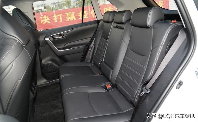 20万以内最适合家用的SUV，丰田威兰达不仅空间大、还很省油