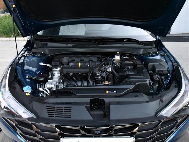 轴距2720mm，油耗仅需5.4L，最低9.98万元起售