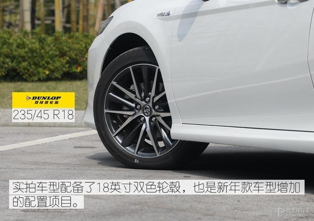 新款凯美瑞不仅样子更帅，而且好开，最重要能玩微信