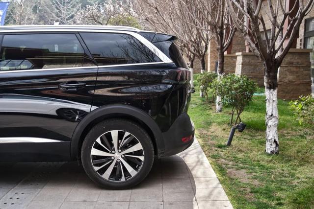 小试标致4008&5008，“新法式SUV”表现如何？