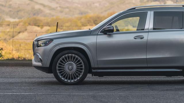 2021款奔驰迈巴赫GLS600：迄今为止最豪华的奔驰SUV