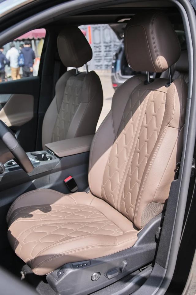 小试标致4008&5008，“新法式SUV”表现如何？
