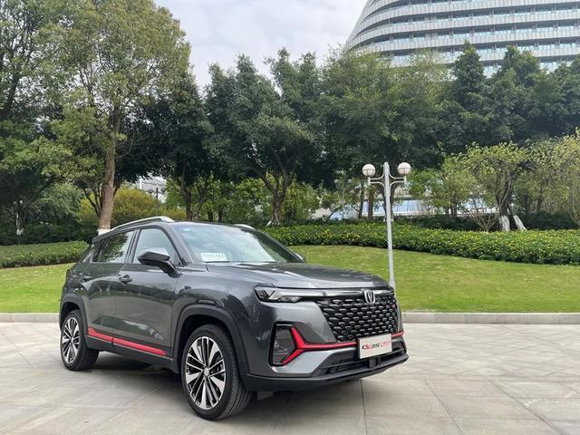 最精致的小型SUV，没有之一！长安CS35PLUS试驾报告