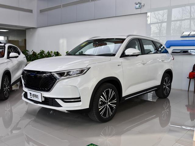 自动挡大空间的SUV，尺寸大价格还实惠，实拍长安欧尚X7