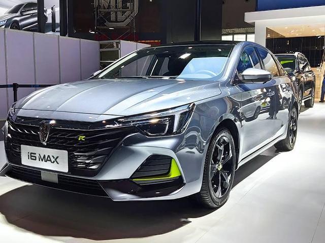 A级紧凑型家轿，荣威i6 MAX，驾乘感受非同一般