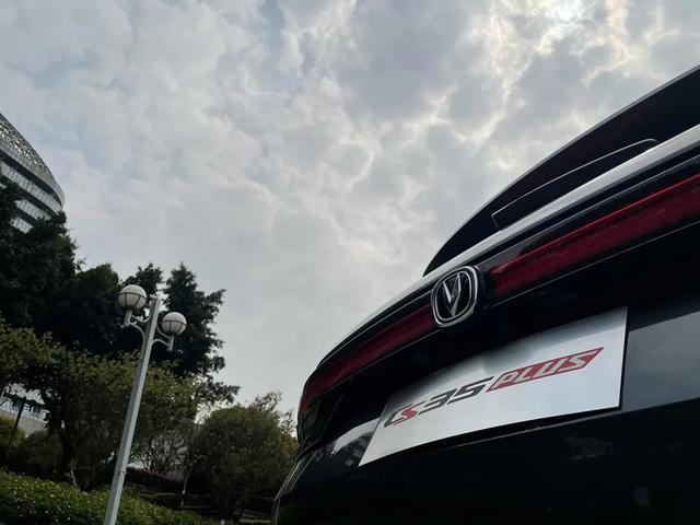 最精致的小型SUV，没有之一！长安CS35PLUS试驾报告