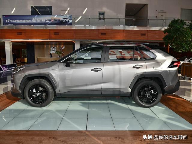 油耗5L质量省心，日系老牌SUV，丰田混动，丰田RAV4荣放