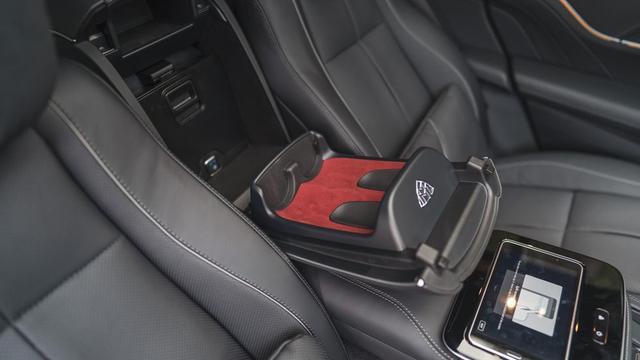 2021款奔驰迈巴赫GLS600：迄今为止最豪华的奔驰SUV