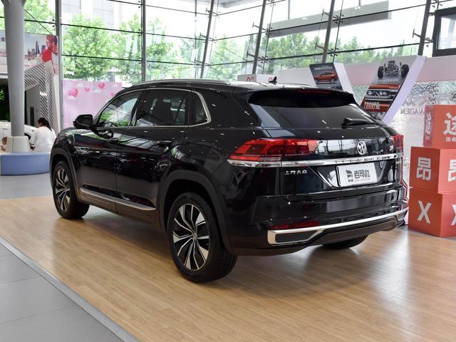 稳重又时尚的德系大块头SUV，气质直逼冠道，实拍大众途昂X