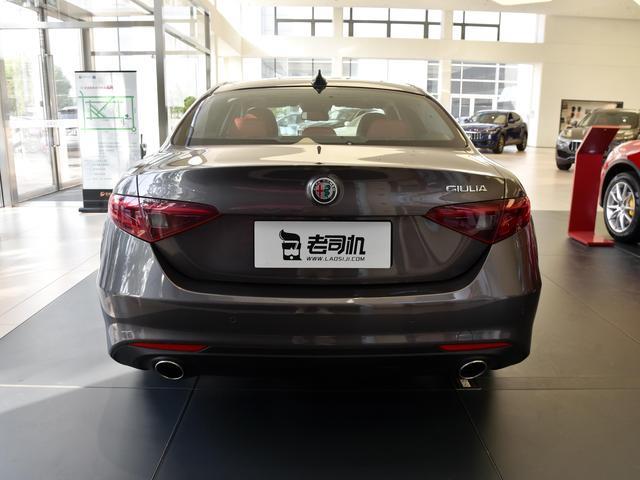 法拉利同集团的兄弟，280匹的豪华中型车，带你看Giulia