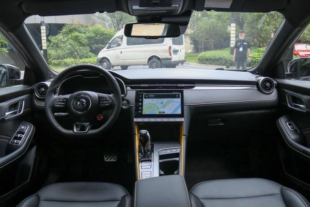 想买台10万级高颜值汽车，这三款了解下？都是热门SUV与轿车