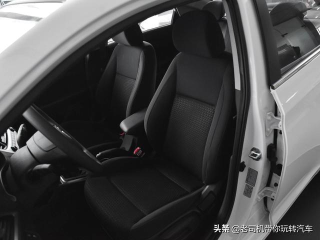 油耗低保养便宜的合资三厢家轿，性价比不输国产车，实拍现代悦纳