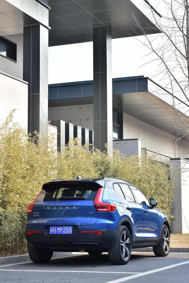 周末正确的打开方式 用沃尔沃XC40打卡汽车电影院
