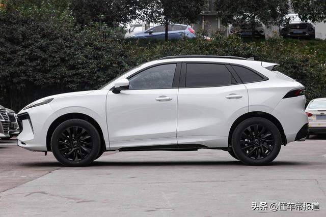 新车｜售10.39-13.69万元 东风风行T5 EVO上市