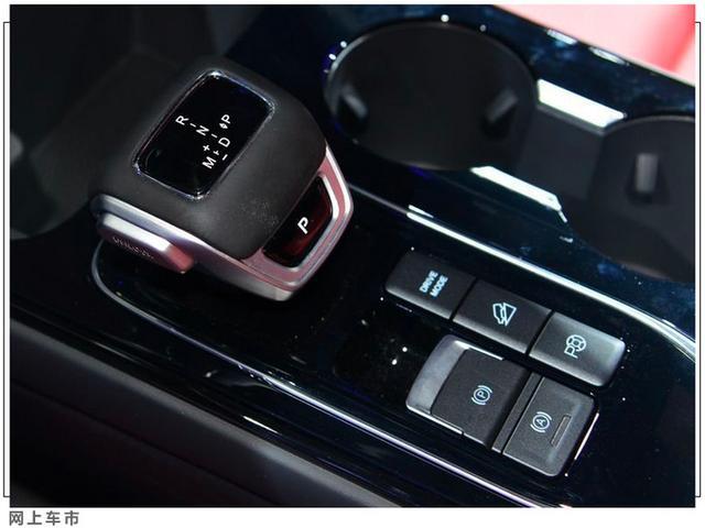 东风风行T5 EVO上市 售价10.39-13.69万 搭全新LOGO