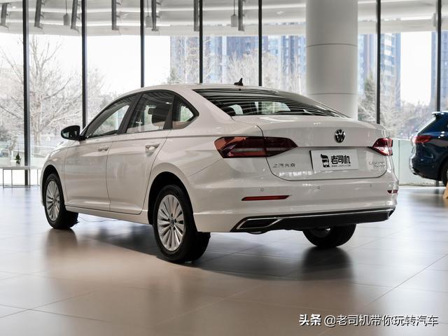 合资的热销实惠车，有自动挡，油耗不到6L，带你看大众朗逸