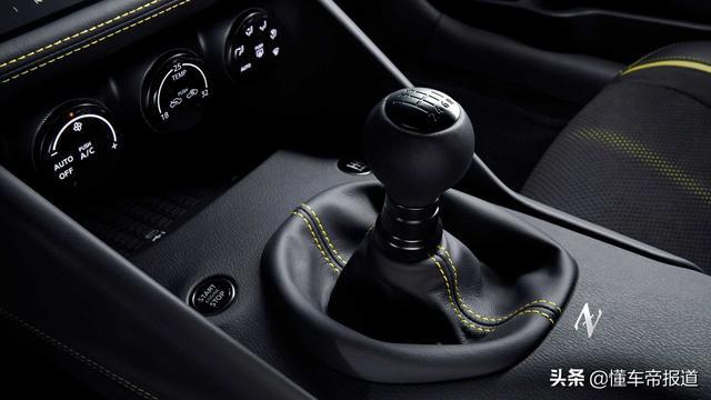 新车｜竞争丰田“牛魔王”，曝日产370Z继任者，致敬350Z