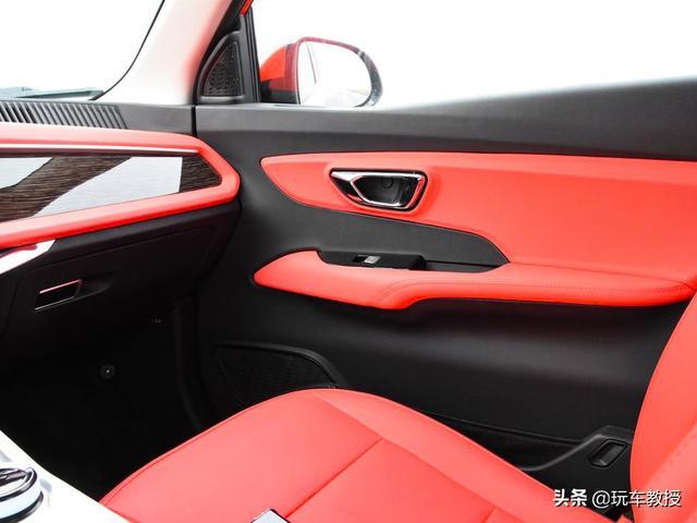 高配仅3.88万！全新代步神车朋克美美上市