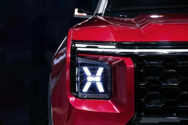 五菱再造神车！首款银标SUV4月发布，有国产路虎揽胜的味道？