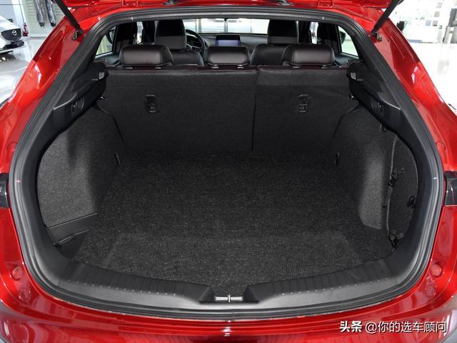 买两厢车不如看看SUV，空间更大，6AT省油，马自达CX-4