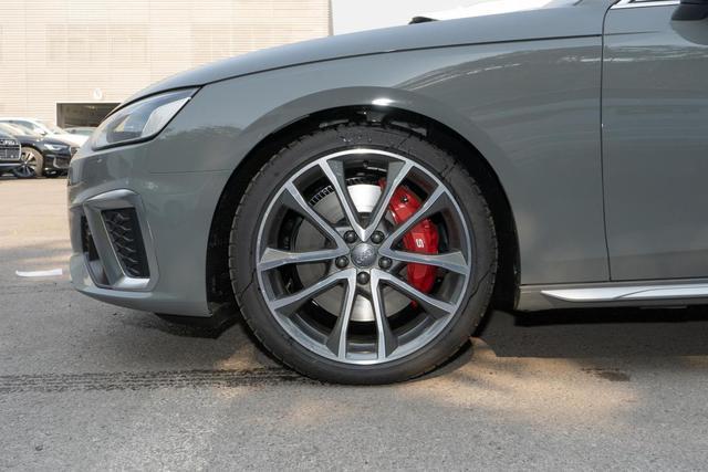 银耳+4.7S破百，S4这样的奥迪“家用车”，你爱了吗？