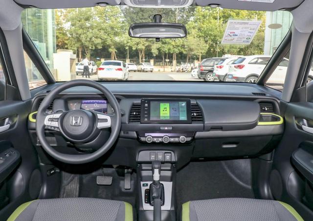 家用代步的小型车，飞度对比致炫，买谁更合适