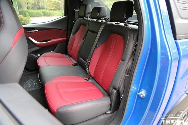 扭矩达500N·m 试驾上汽大通MAXUS T90
