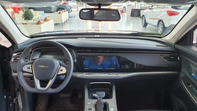 10万元SUV选实用还是运动？对比长安欧尚X7、X5