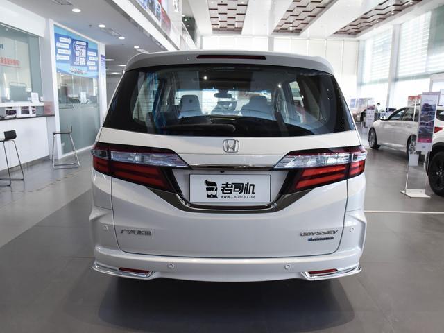 油耗不到6L的MPV，日系品牌，二排睡觉很舒服，本田奥德赛