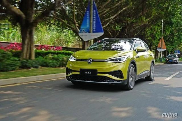 试驾上汽大众ID.4 X后我找到了6个不买Model 3的理由