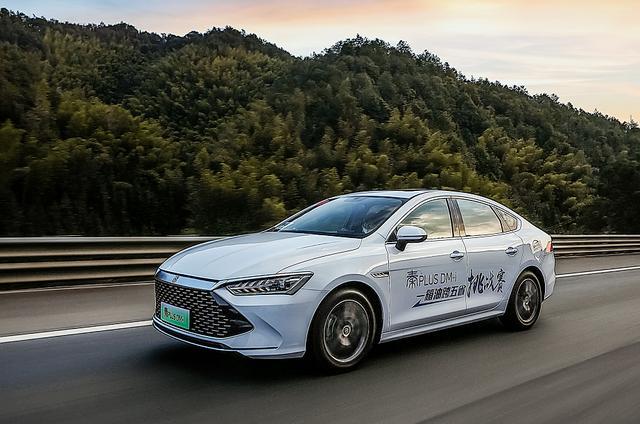 亏电状态百公里油耗3.8L，满电更低，比亚迪秦PLUS上市
