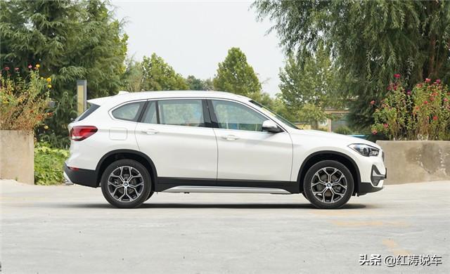 宝马X1个头大还便宜，开着有面子，1.5T三缸机到底抖不抖？