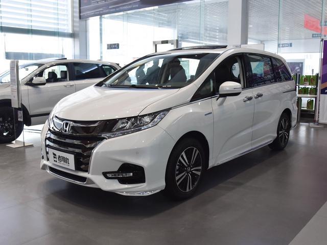 油耗不到6L的MPV，日系品牌，二排睡觉很舒服，本田奥德赛
