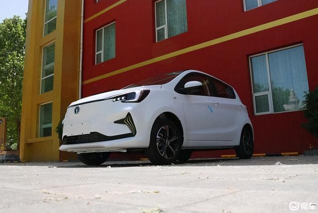 开完五菱mini EV再开长安奔奔E-Star 谈谈我的感受