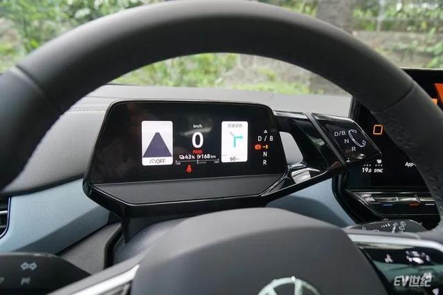 试驾上汽大众ID.4 X后我找到了6个不买Model 3的理由