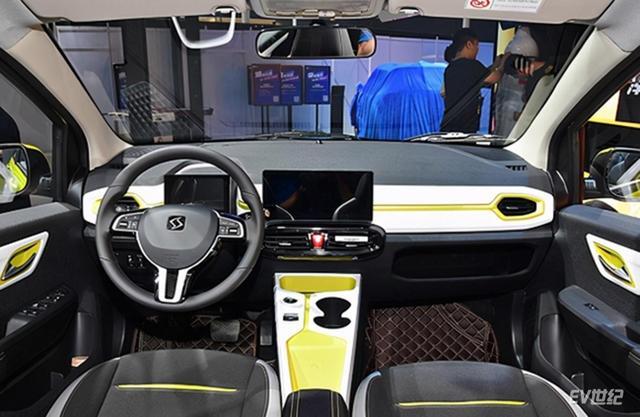 思皓E10X即将上市，五菱宏光MINI EV颤抖了吗