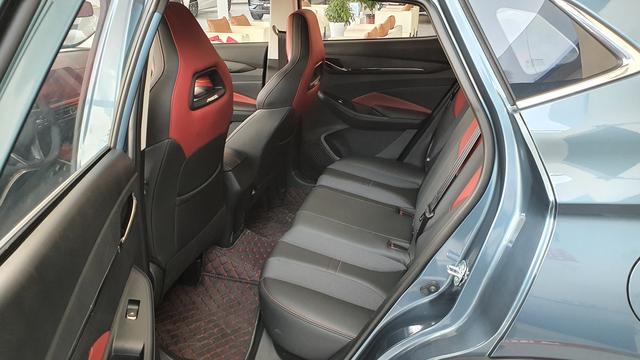 10万元SUV选实用还是运动？对比长安欧尚X7、X5