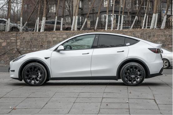 MARVEL R对比特斯拉Model Y 你更Pick谁？
