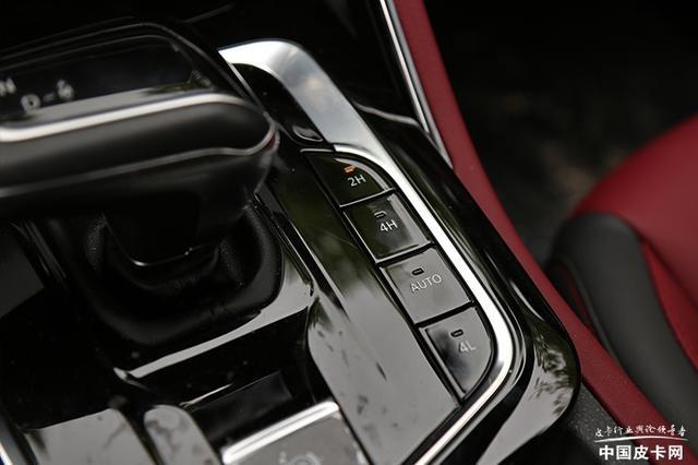 扭矩达500N·m 试驾上汽大通MAXUS T90