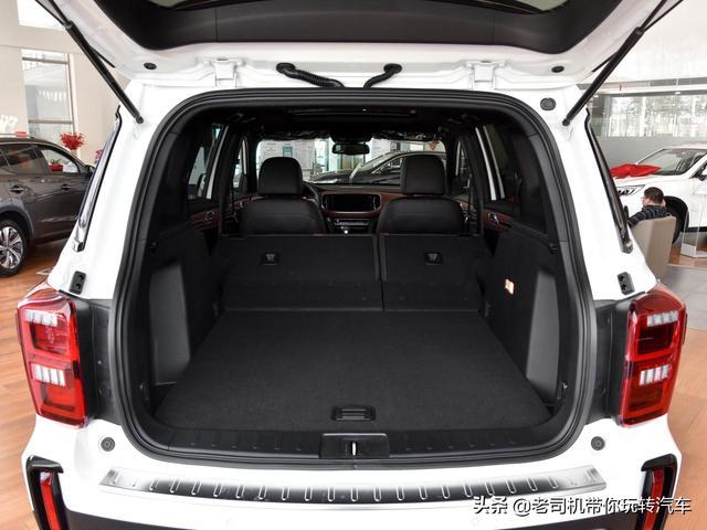 开在路上很霸道，宽度超1米9，大且便宜的SUV，传祺GS8S
