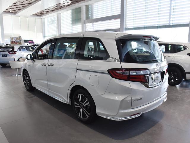 油耗不到6L的MPV，日系品牌，二排睡觉很舒服，本田奥德赛
